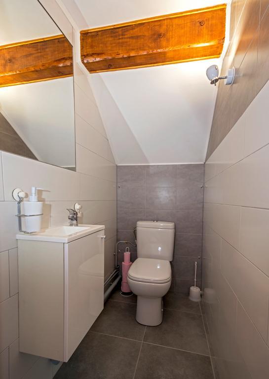 Le Carnival Bed and Breakfast Laval  Exterior foto