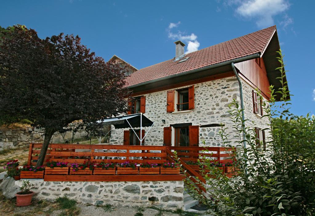 Le Carnival Bed and Breakfast Laval  Exterior foto