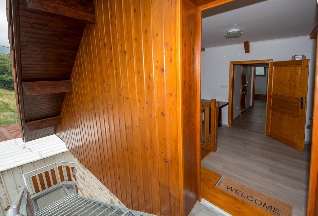 Le Carnival Bed and Breakfast Laval  Exterior foto