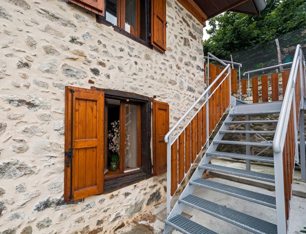 Le Carnival Bed and Breakfast Laval  Exterior foto